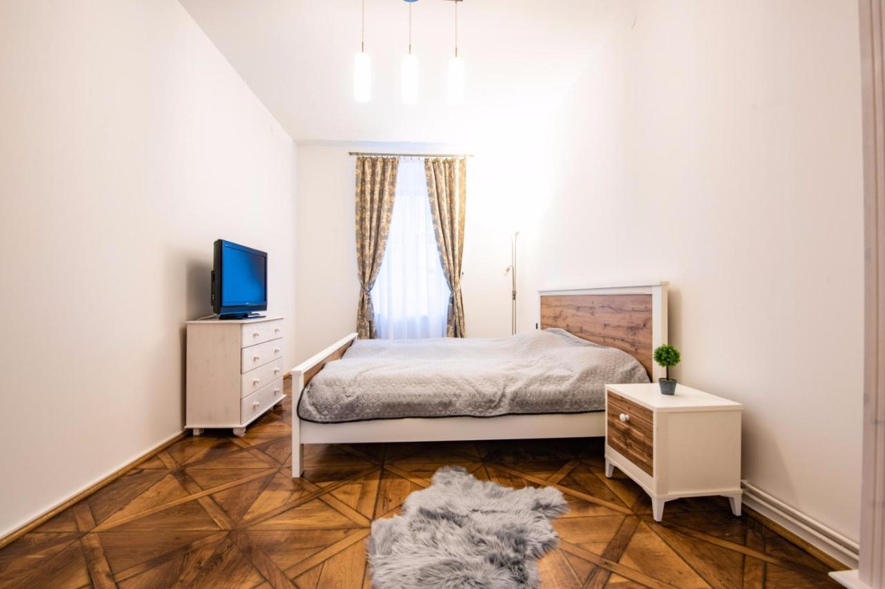 Apartment Amalia Sibiu Exteriör bild
