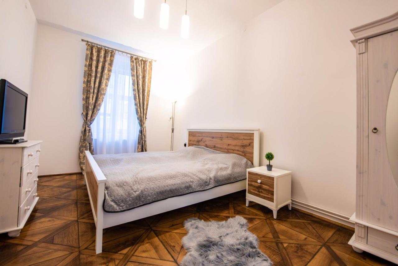Apartment Amalia Sibiu Exteriör bild