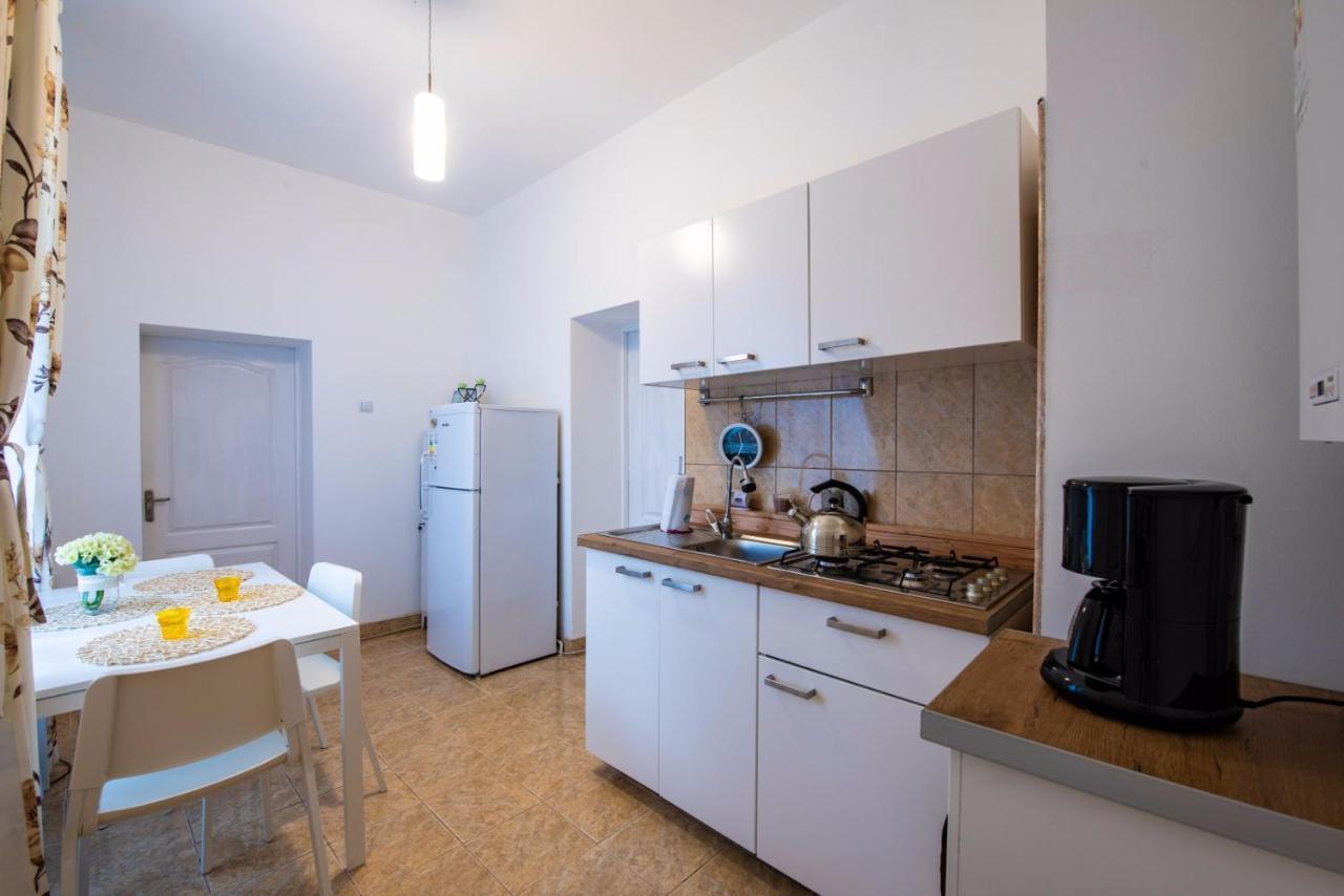 Apartment Amalia Sibiu Exteriör bild